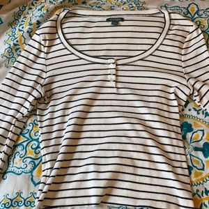 Black and white stripe long sleeve shirt
